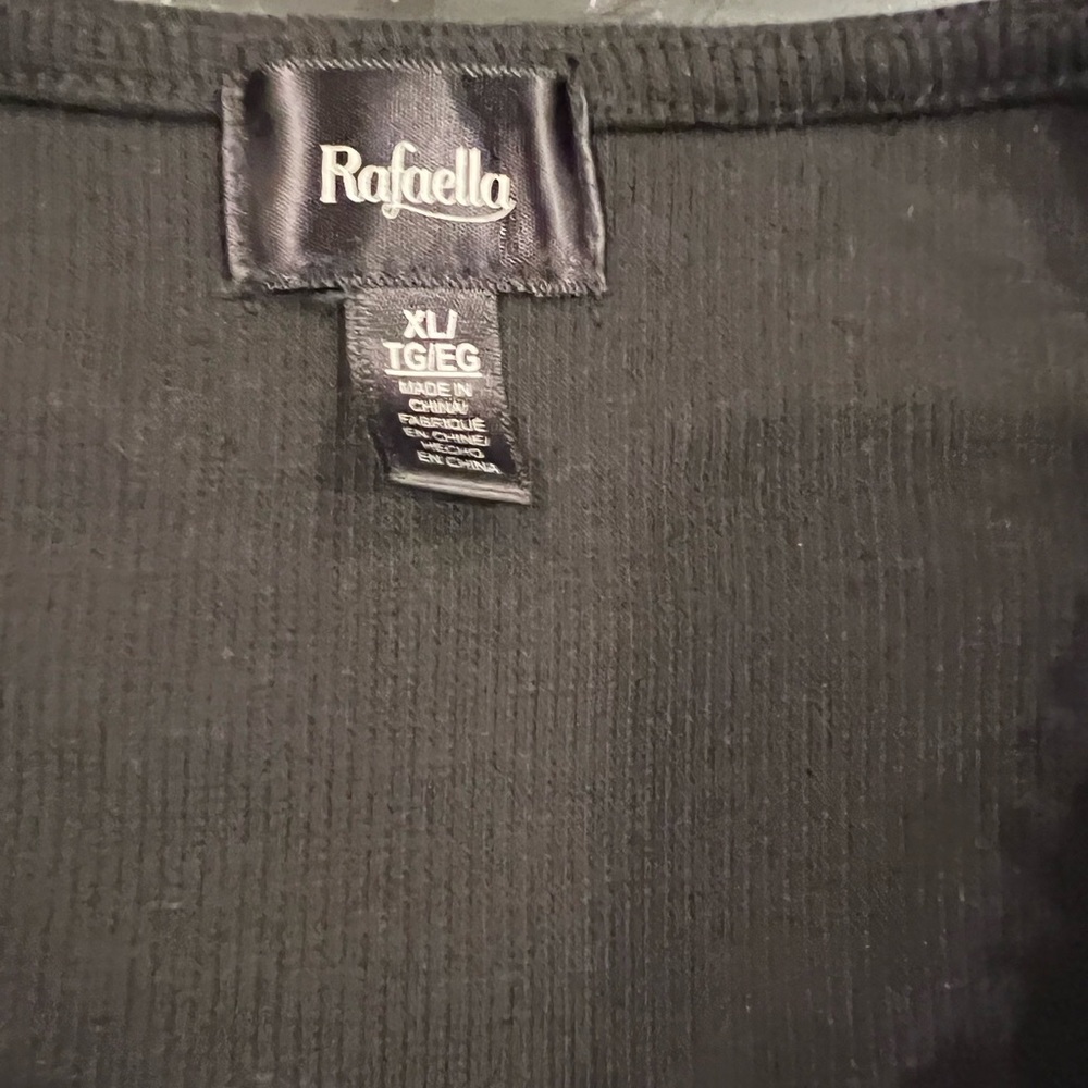 Vest - Picture 6 of 6